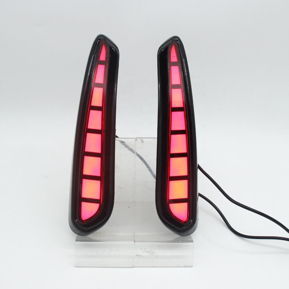 Sequential LED rear garnish lights (7)