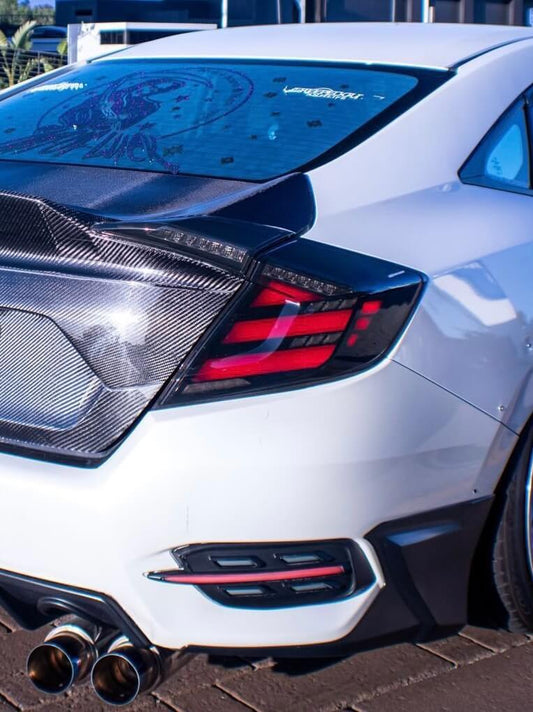 UMS Sedan Garnish Lights