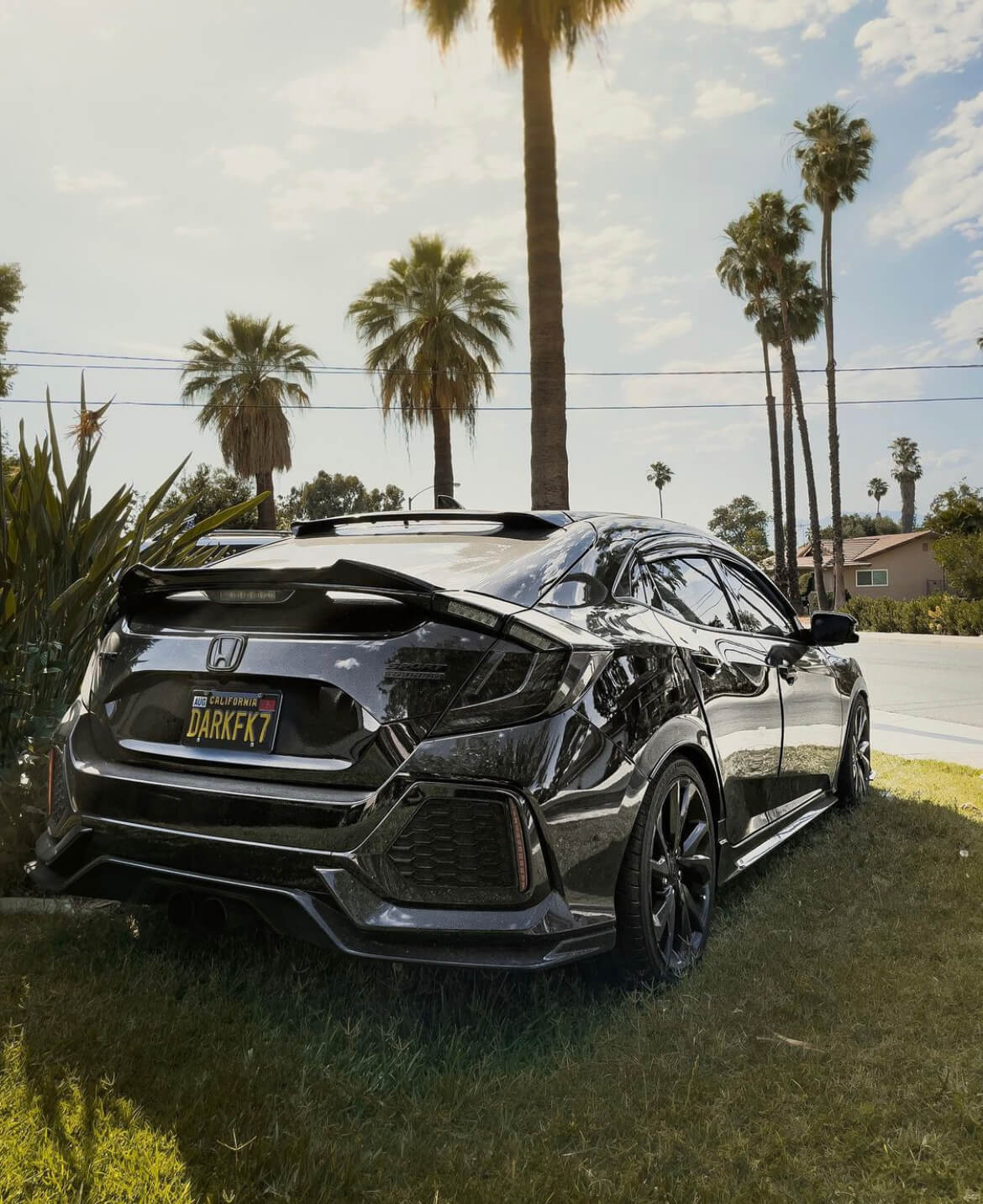 Spoiler for FK7/FK8 (Hatches)