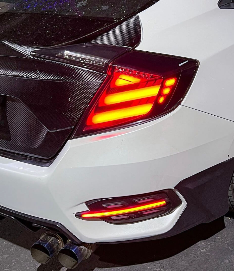 UMS Sedan Garnish Lights