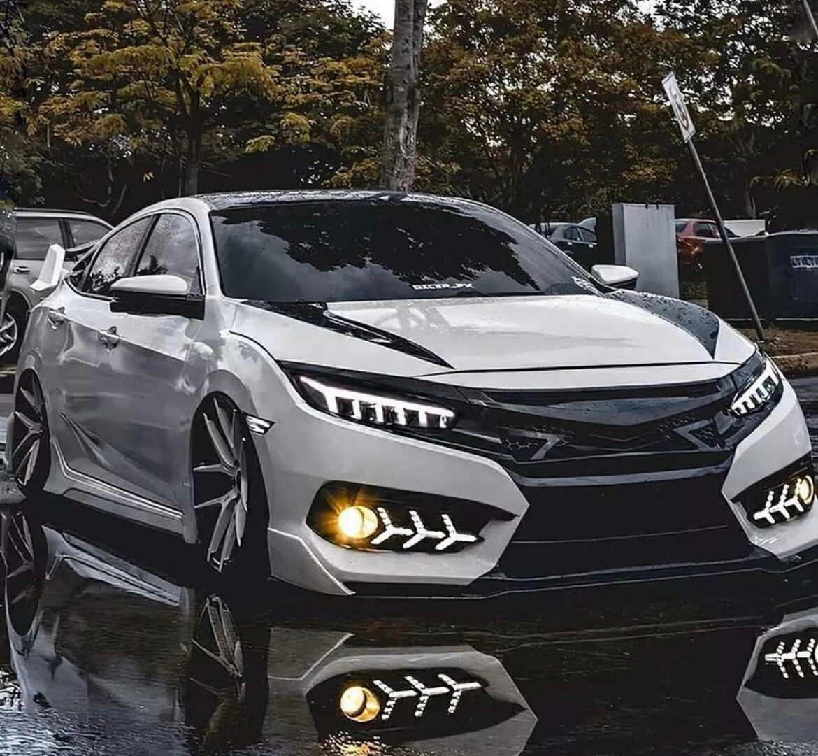 UMS Sedan Garnish Lights