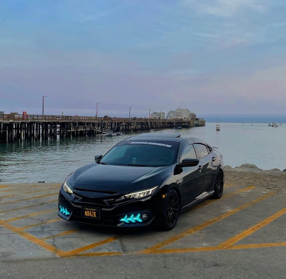 UMS Sedan Garnish Lights