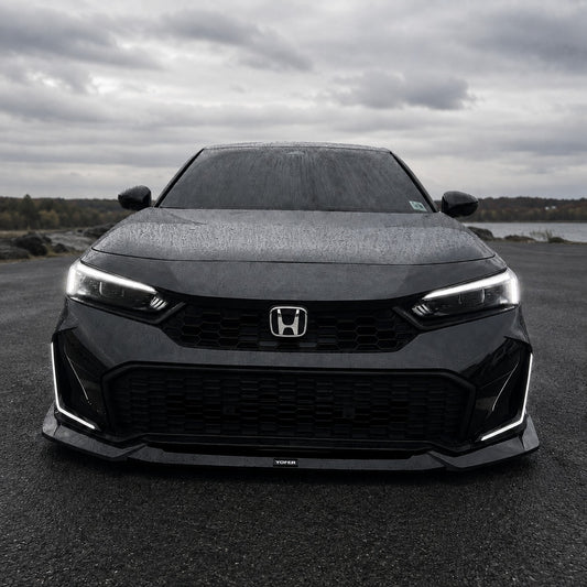 LED DRL fog light on 2025-2026 Honda Civic with white daytime running light and yellow turn signal (1)