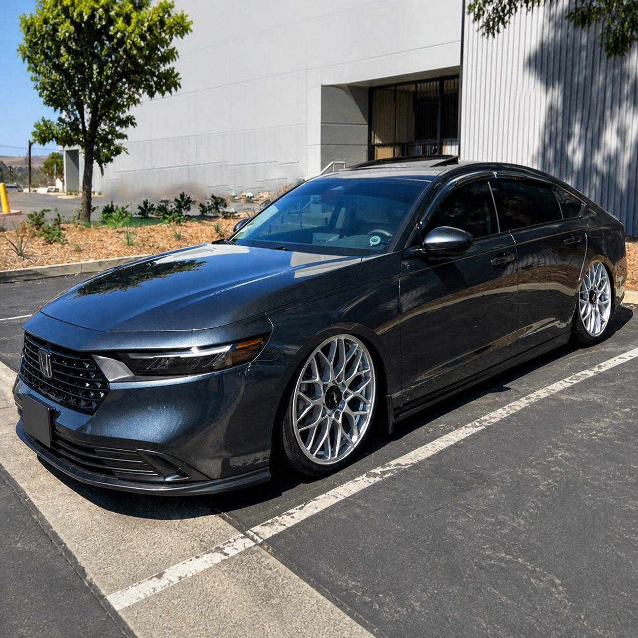Dark-smoked 3D aero window visors for 2023-2026 Honda Accord (2)