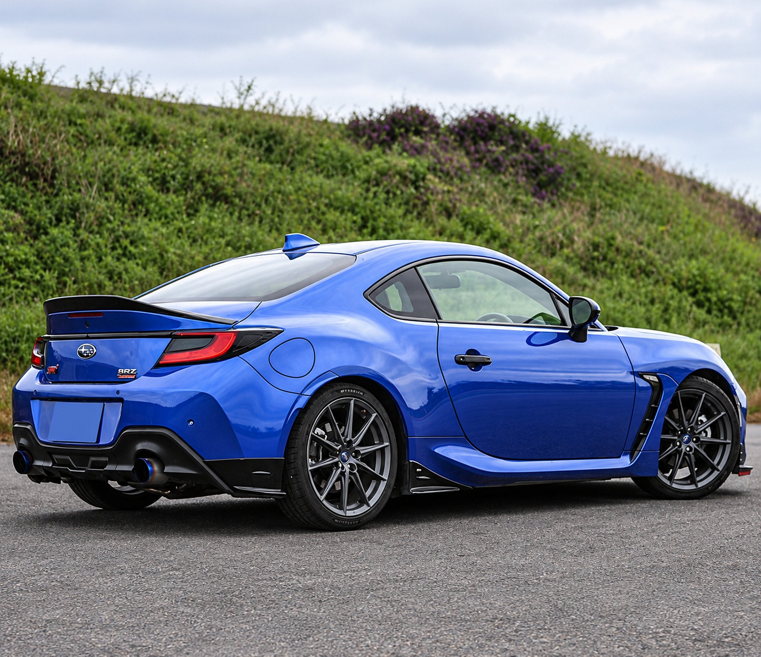 UMS Side Skirt Aero Guard Strake Spat [for 2022-2026 Subaru BRZ