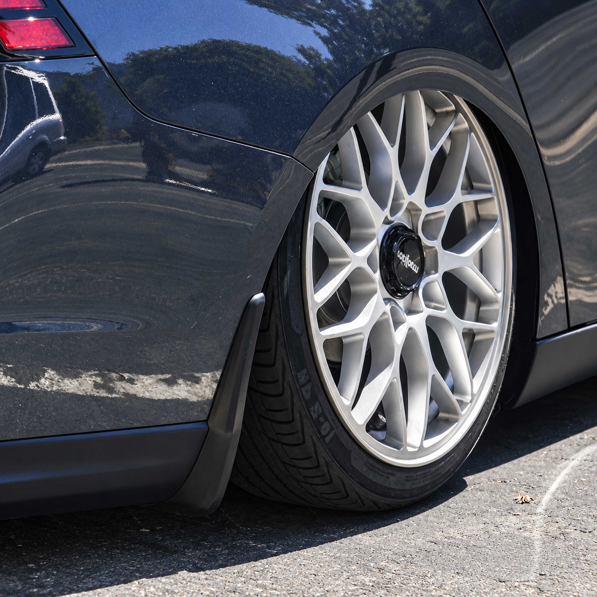 Set of four black OE-style mud flaps for Honda Accord, two front and two rear guards (1)
