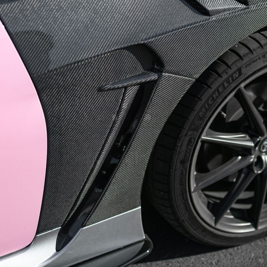 JDM vented style carbon fiber front fenders on Toyota GR86 (7)