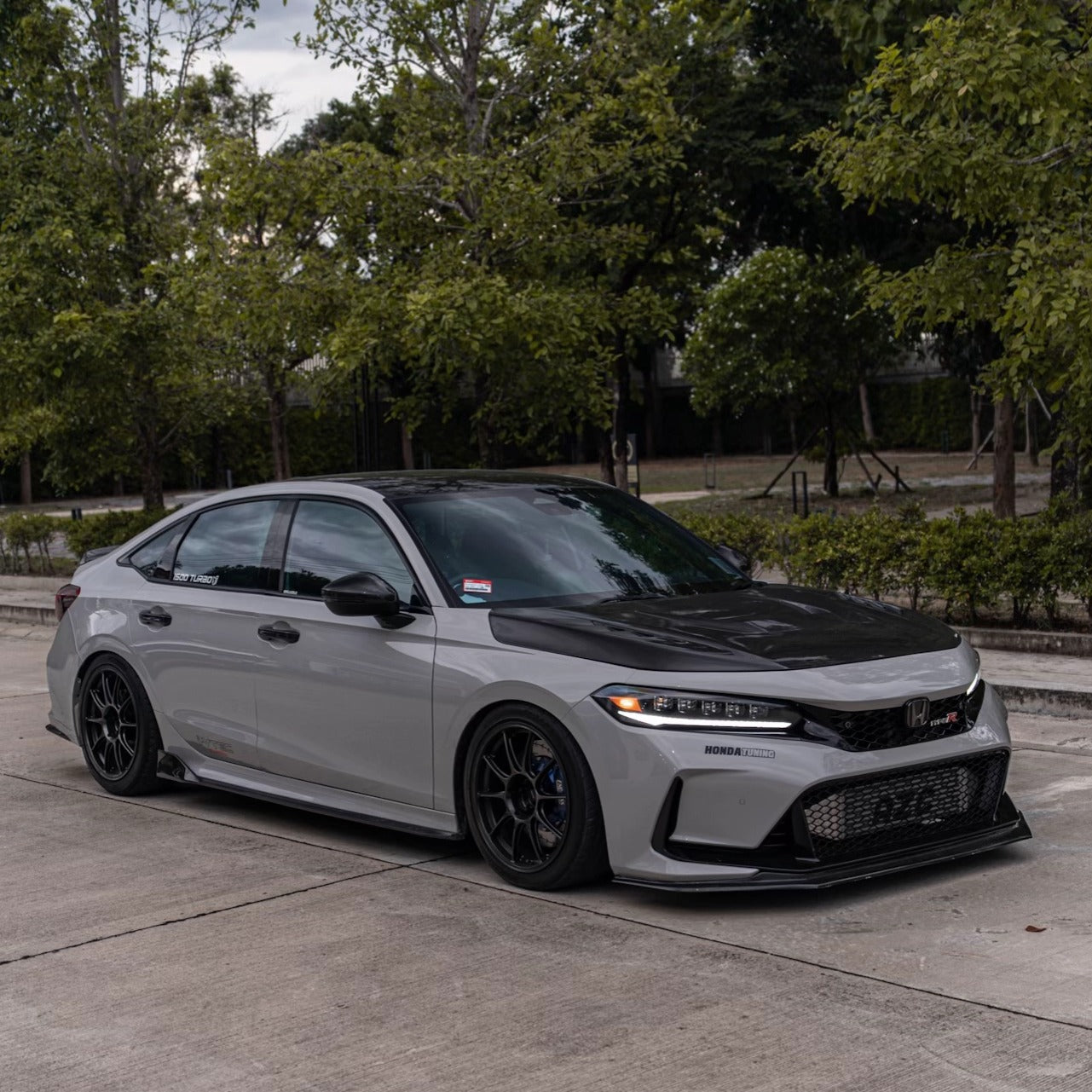 Type R-style front bumper with gloss black grille (8)