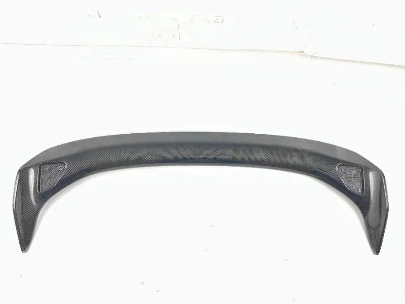 Carbon fiber rear spoiler wing mounted on 2023+ Honda Civic Type R (2)