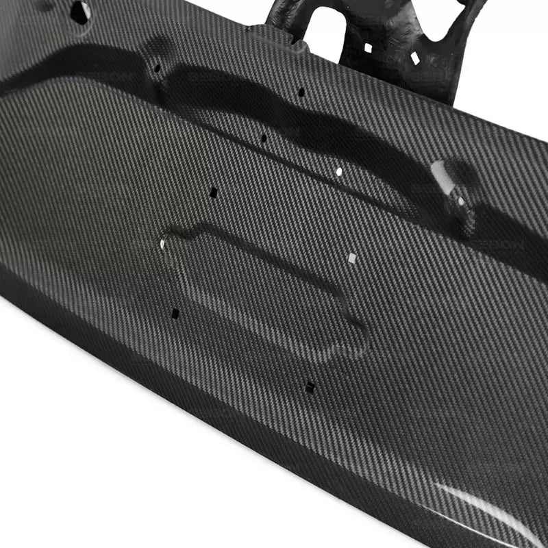 Carbon fiber trunk lid installed on 2017-2021 Honda Civic Type-R (3)