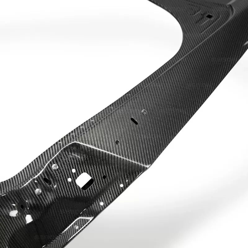 Carbon fiber trunk lid installed on 2017-2021 Honda Civic Type-R (4)