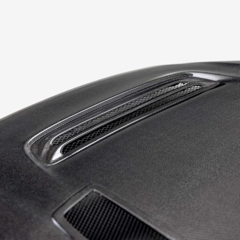 Seibon carbon fiber hood with gloss finish for Honda Civic Type-R (6)