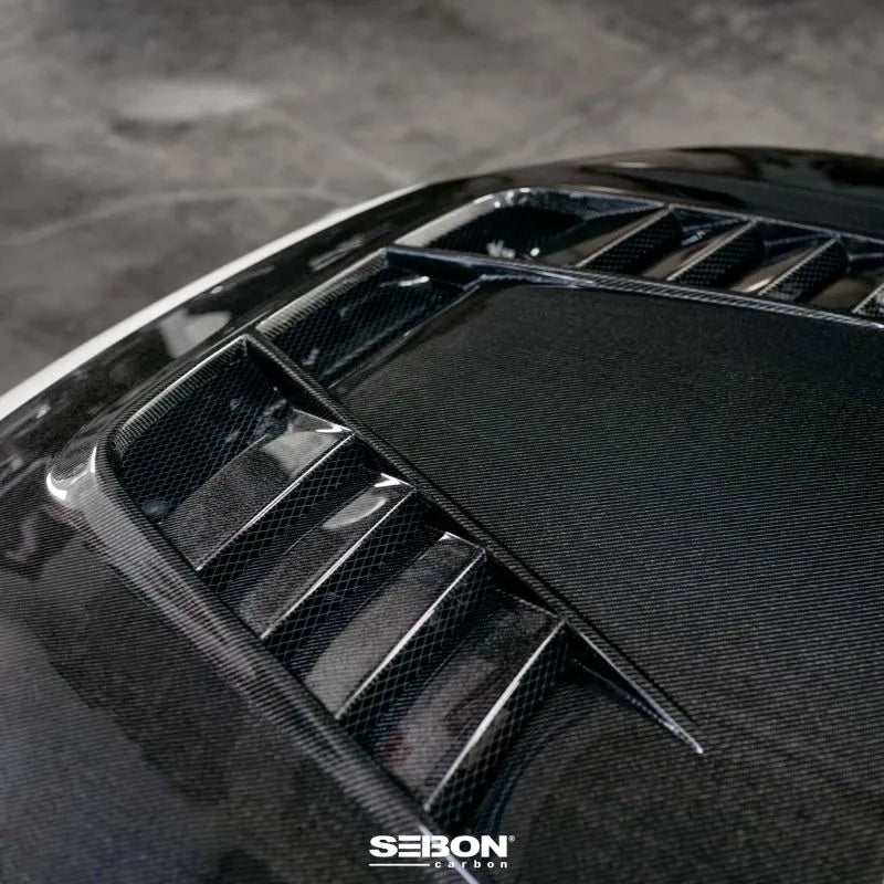 Seibon carbon fiber hood with gloss finish for Honda Civic Type-R (8)