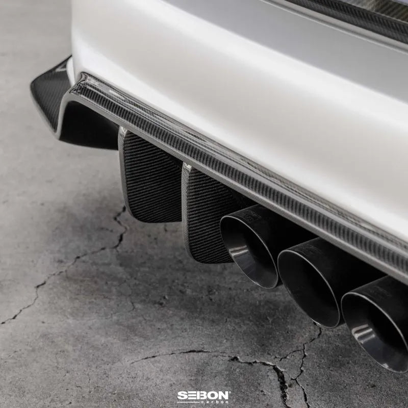 Seibon MB-Style carbon fiber rear diffuser mounted on 2023-2025 Honda Civic Type-R (9)