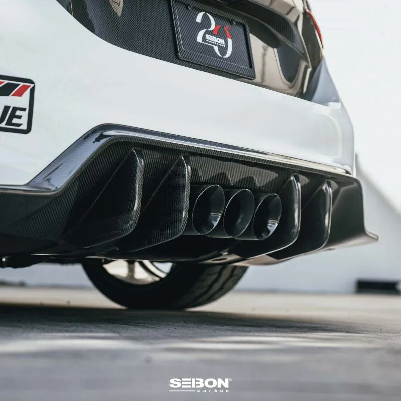 Seibon MB-Style carbon fiber rear diffuser mounted on 2023-2025 Honda Civic Type-R (10)