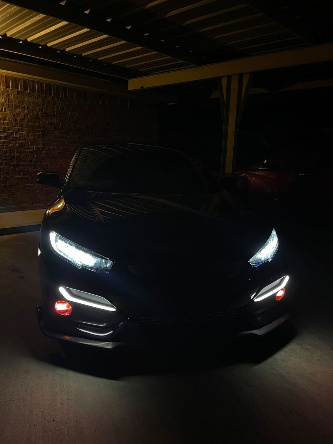 Sequential garnish lights installed in fog light covers (7)