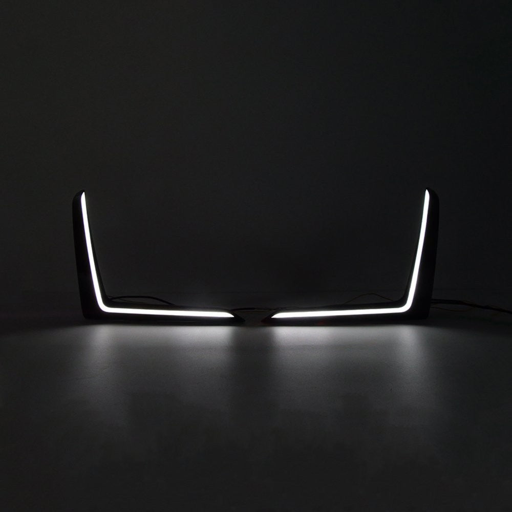 LED DRL fog light on 2025-2026 Honda Civic with white daytime running light and yellow turn signal (7)