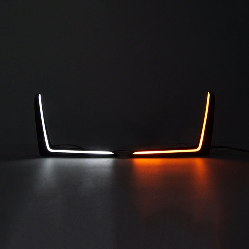 LED DRL fog light on 2025-2026 Honda Civic with white daytime running light and yellow turn signal (10)