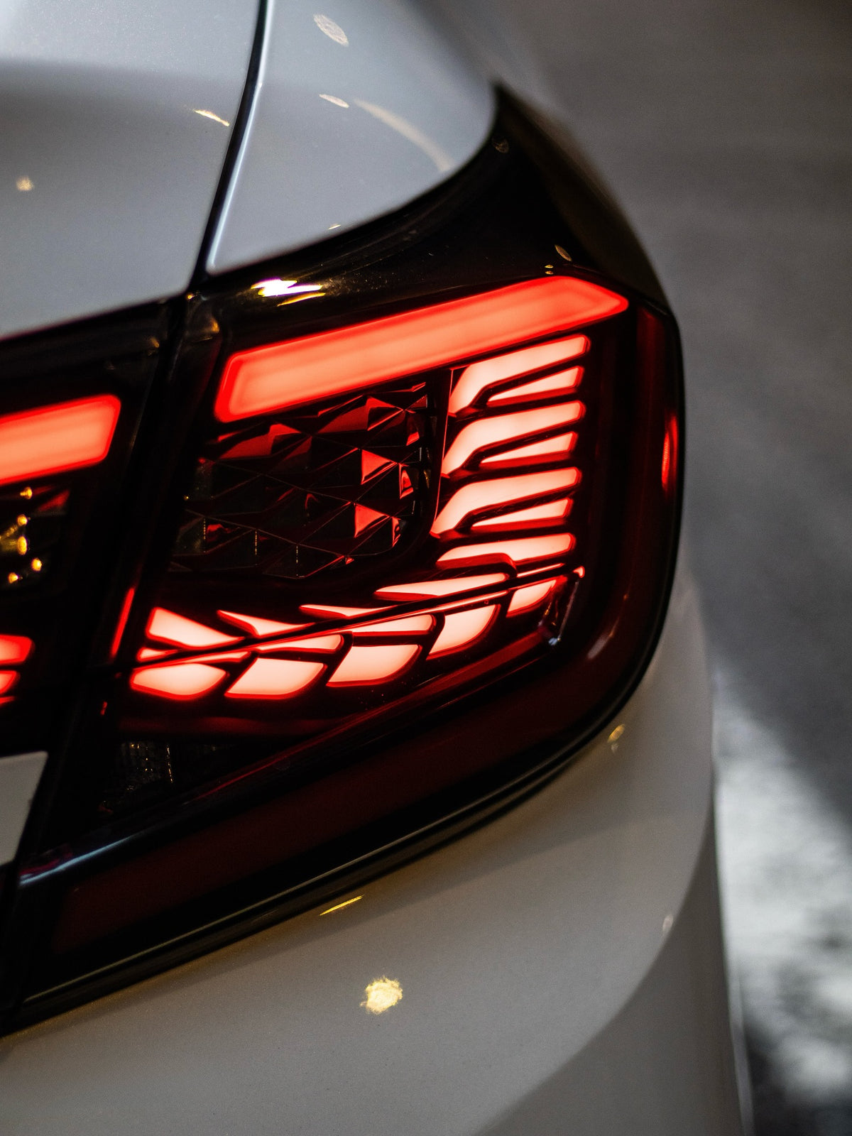 Dragon-scale patterned LED tail lights with smoked lens (2)
